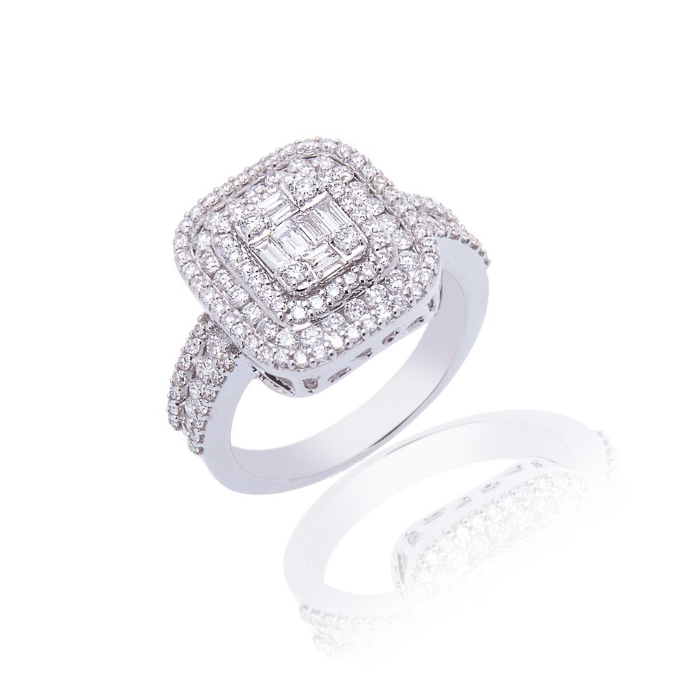 18ct Diamond Ring