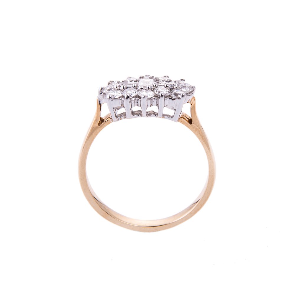 18ct Diamond Ring