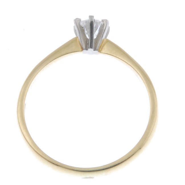 18ct Six Claw Solitaire Diamond Ring