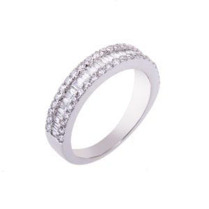 18ct Diamond Ring