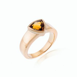 Citrine Signet Ring 18ct Yellow Gold