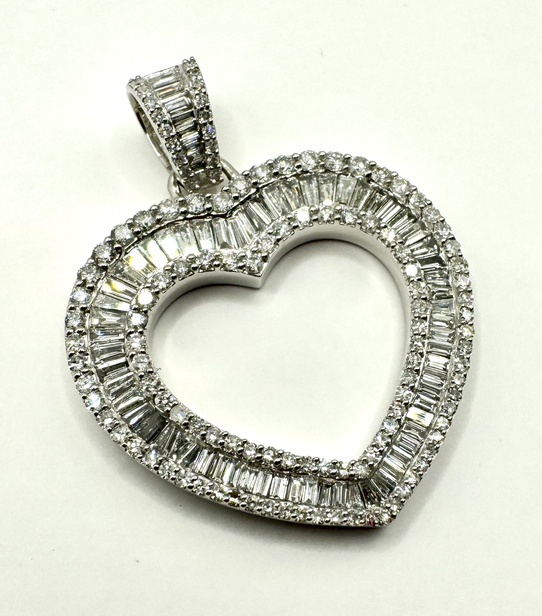 White Gold Diamond Pendant Heart Shaped 3ct - Image 2